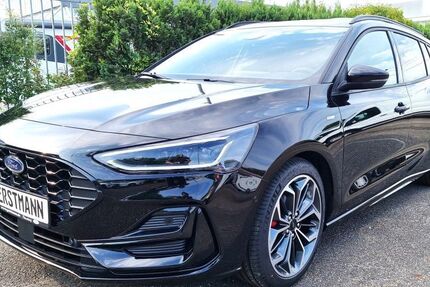 Ford Focus 13.800 km 31.480 &euro; Düsseldorf 40589