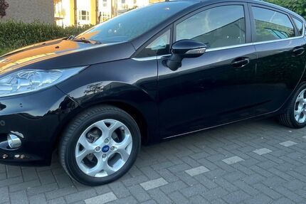 Ford Fiesta 27.100 km 6.500 &euro; Langenfeld 40764