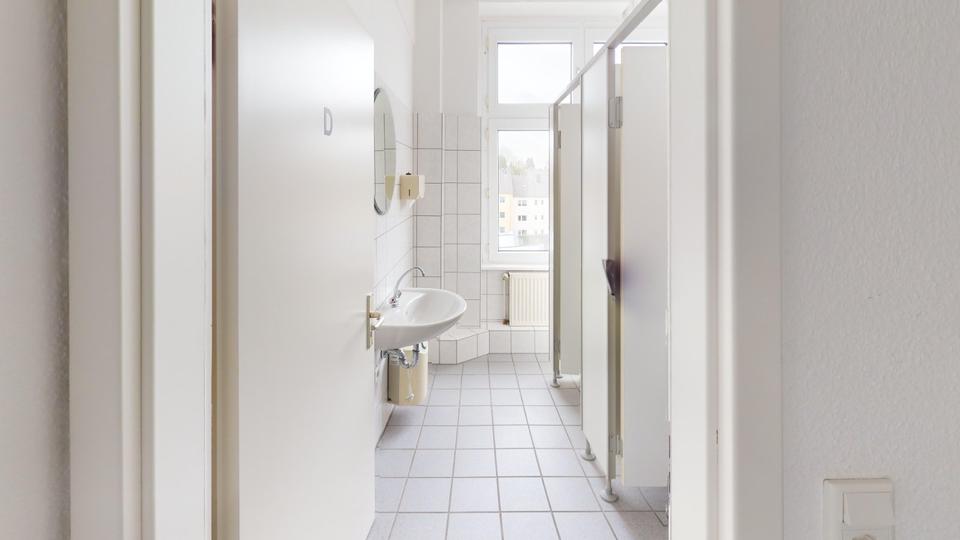 Büroeinheit mit 2 Büros - 31,20qm und 27,40qm - in Wuppertal Langerfeld zimmer