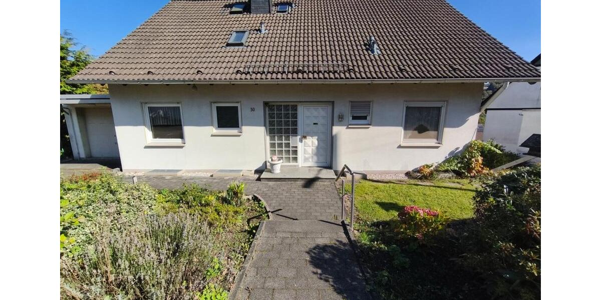 Provisionsfrei - großzügiges Einfamilienhaus mit Einliegerwohnung 8 zimmer