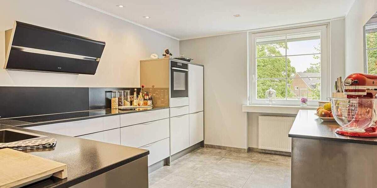 Großzügige Maisonettewohnung mit 900 m² Garten und Garage in Breitscheid 4 zimmer