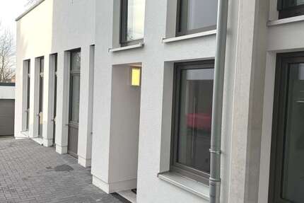 Wohnung zum Mieten in Bergisch Gladbach 2.238,50 € 203.5 m² 5 zimmer