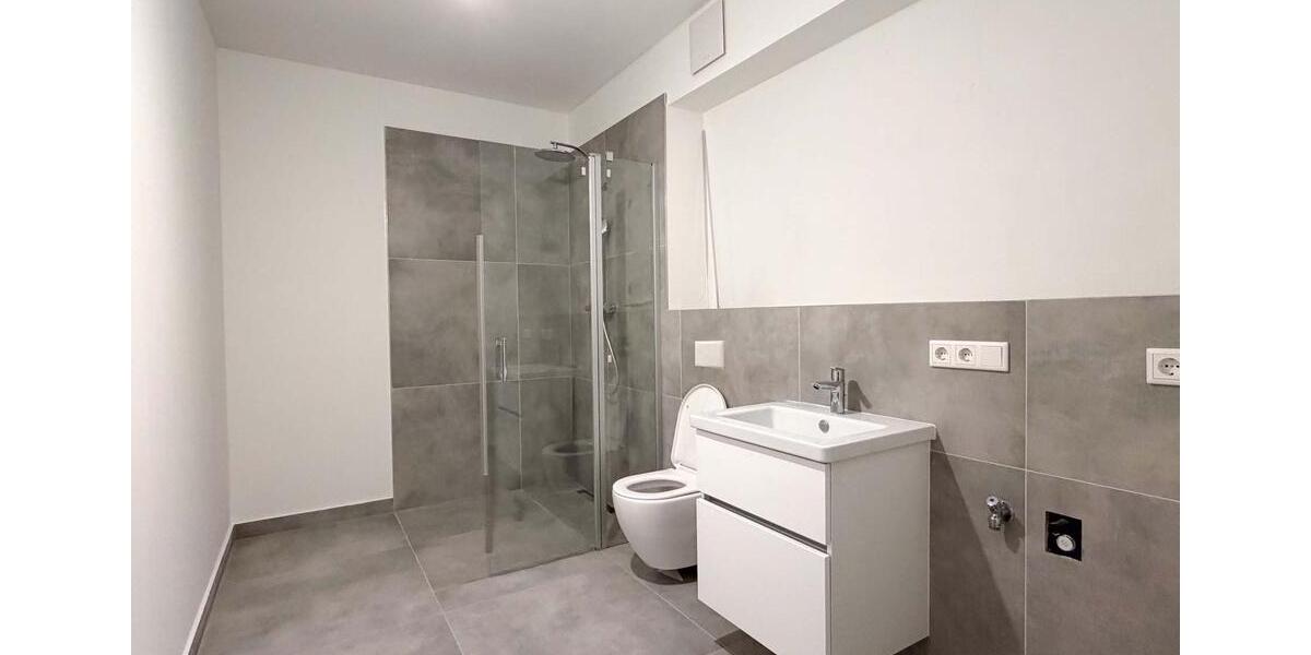 Etagenwohnung Düsseldorf Pempelfort - 3 Zimmer, 111 m&sup2;, 2.110&euro; | Angebot:23703298
