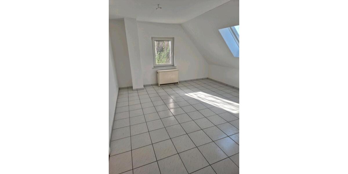 Dachgeschoßwohnung Wipperfürth - 2 Zimmer, 59 m&sup2;, 413&euro; | Angebot:26567444