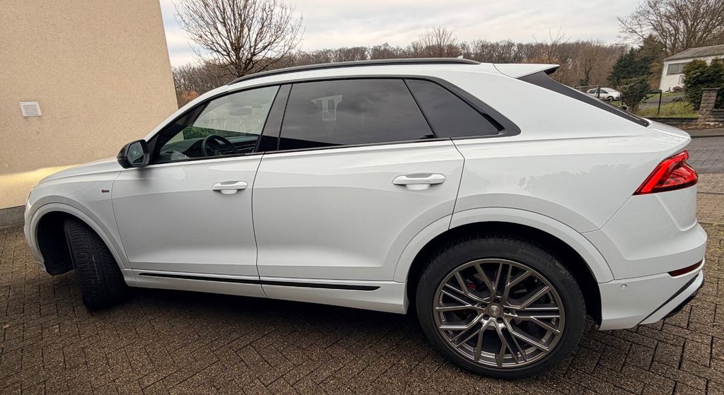 Audi Q8 31.500 km 73.950 &euro; Hagen 58099