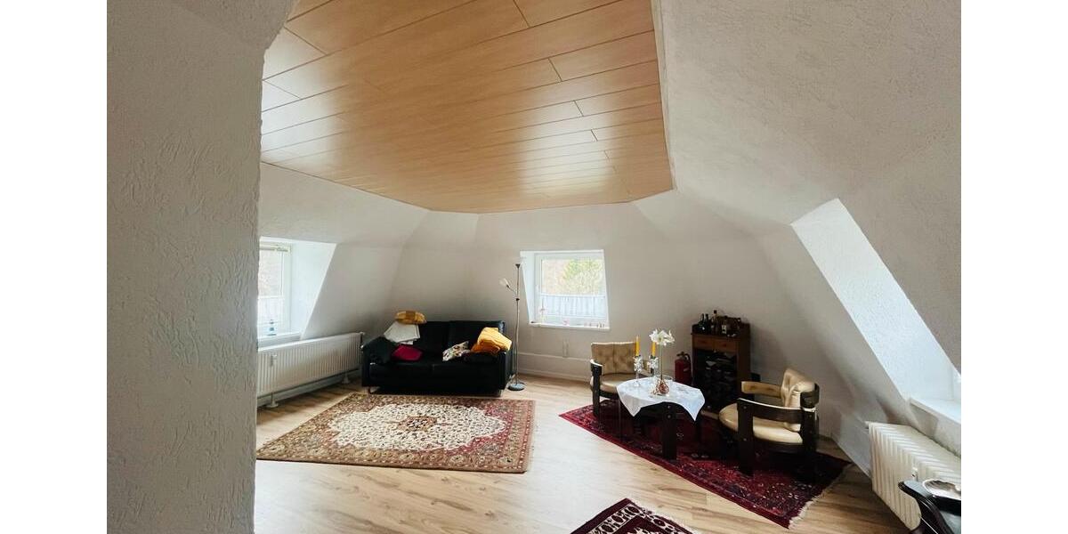 Dachgeschoßwohnung Schalksmühle - 2.5 Zimmer, 90 m&sup2;, 800&euro; | Angebot:26315009