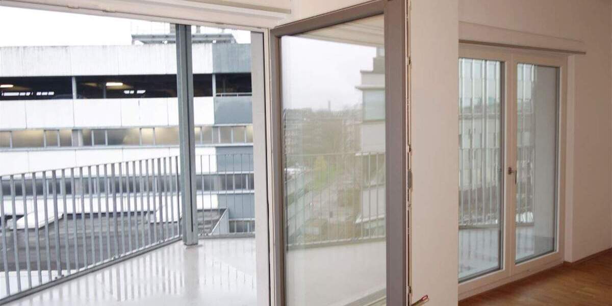 Attraktive 3 Zimmer Wohnung inkl. EBK , Fußbodenheizung, Süd-West Terrasse 3 zimmer