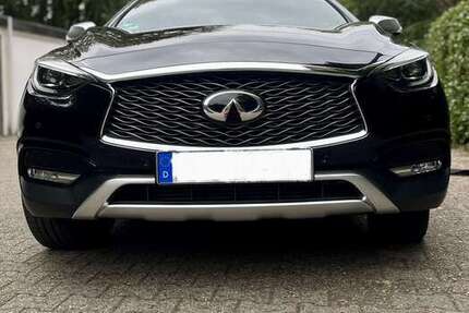 INFINITI QX30 92.000 km 20.000 € Neuss 41468