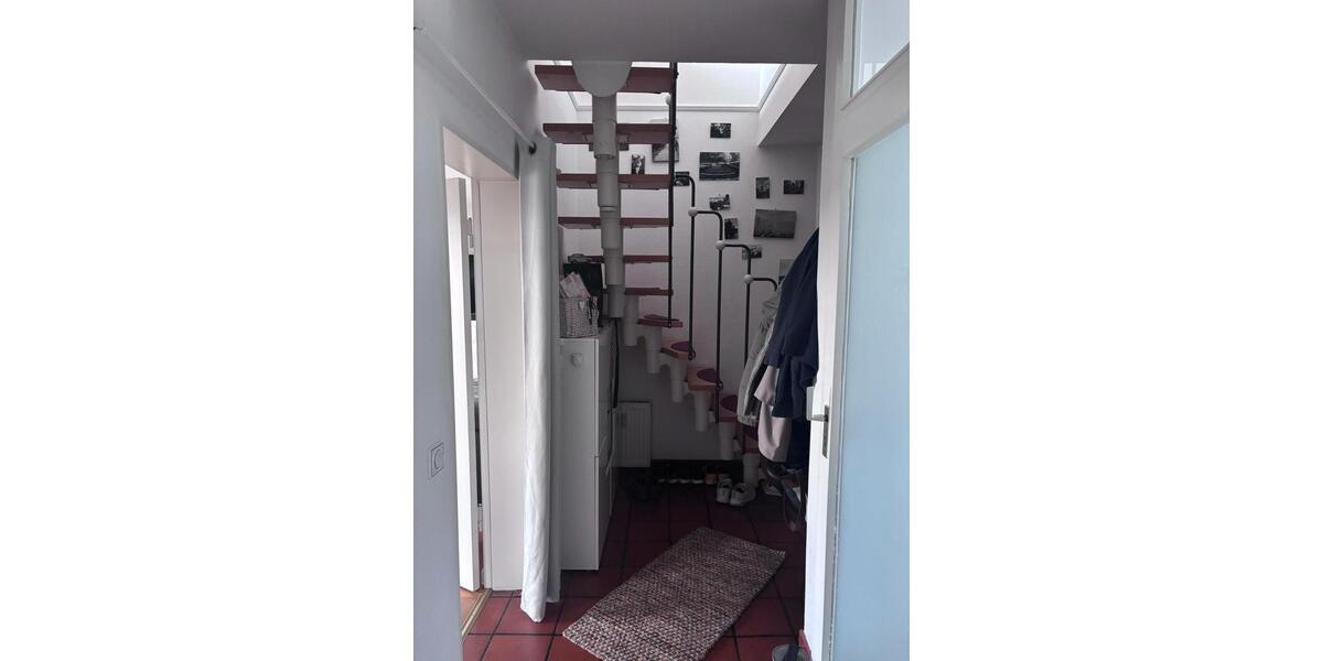 Etagenwohnung Hückeswagen - 2 Zimmer, 90 m&sup2;, 1.050&euro; | Angebot:25723682