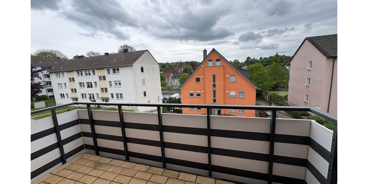 Renovierte 3,5 Zimmer-Wohnung mit Balkon + Tageslichtbad im Hochschulviertel - Appartement Hagen Oberhagen | Angebot:26814406