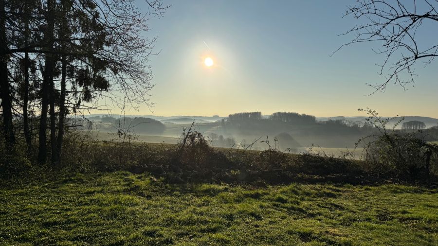 Provisionsfrei* Exklusives Baugrundstück in Toplage - uneinsehbar, familienfreundlich & mit 40km-Fernblick zimmer