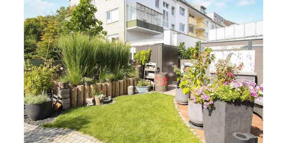 Elegantes Zuhause in Düsseldorf-Bilk mit 5 Tiefgaragenstellplätzen, und grünem Blick in den Park 4 zimmer