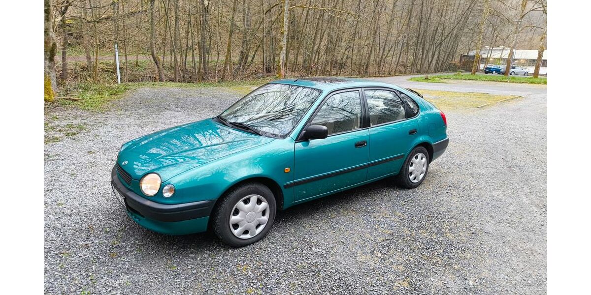 Toyota Corolla 85.200 km 5.300 &euro; Remscheid 42857