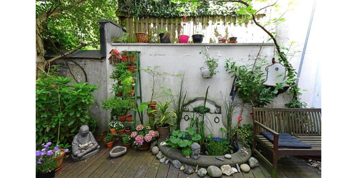 Renditestarkes Mehrfamilienhaus mit Altbaucharme-Toplage 15 zimmer