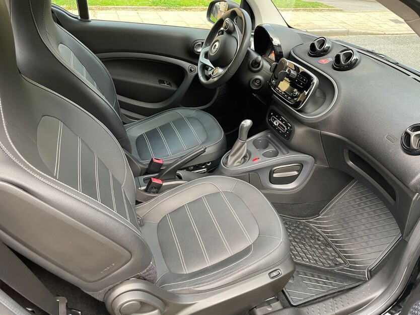 Smart 453 fortwo coupé 15.286 km 13.800 € Bochum 44787