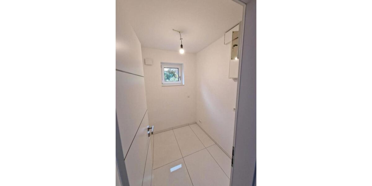 Einfamilienhaus Bergisch Gladbach Gronau - 4 Zimmer, 135 m&sup2;, 2.200&euro; | Angebot:26248135