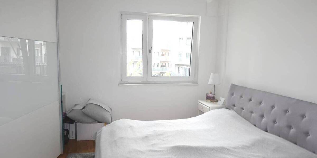 Etagenwohnung Düsseldorf Flingern Nord - 3 Zimmer, 85 m&sup2;, 1.430&euro; | Angebot:26869423