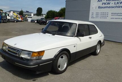 Saab 900
