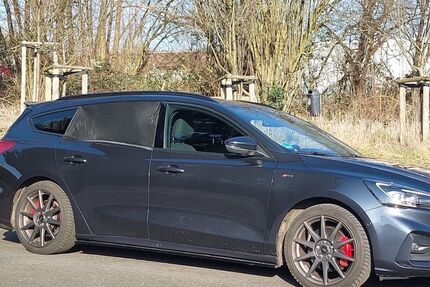 Ford Focus 70.600 km 21.900 &euro; Wuppertal 42287