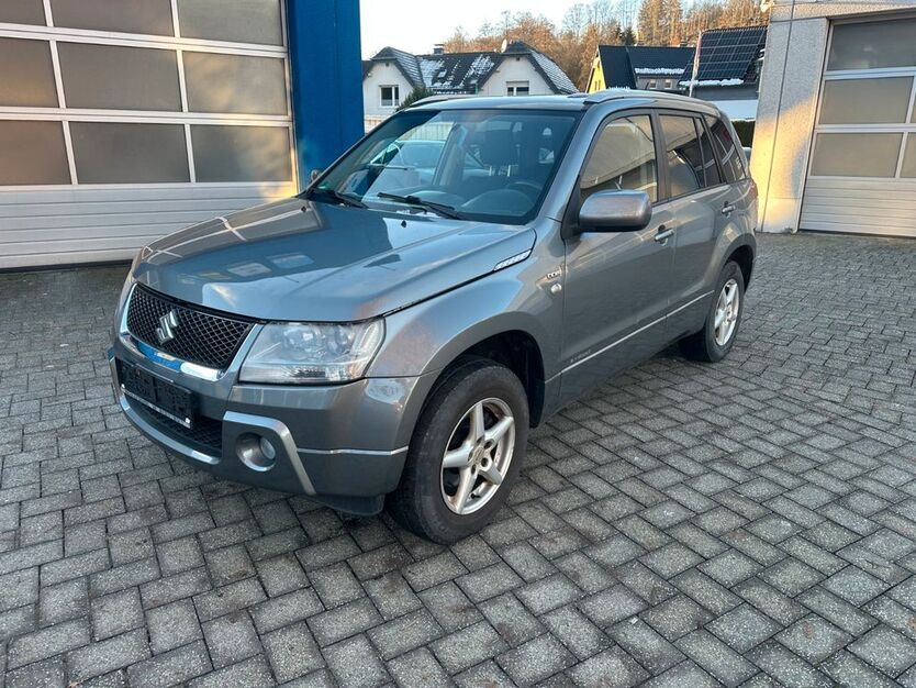Suzuki Grand Vitara 106.391 km 6.499 € Gummersbach 51645