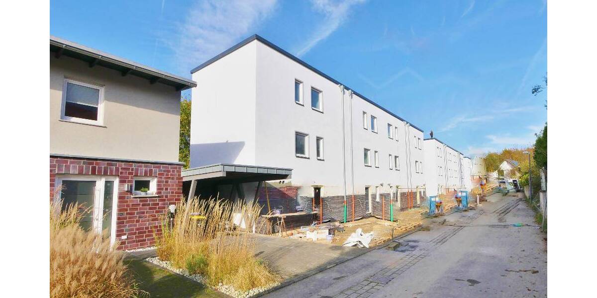 Reihenmittelhaus Remscheid Süd - 4 Zimmer, 130 m&sup2;, 1.850&euro; | Angebot:25780491