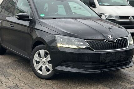 Skoda Fabia 144.564 km 7.990 &euro; Düsseldorf 40235
