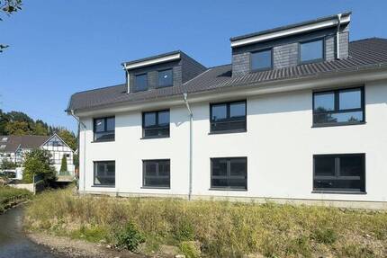 *Gemütlich und attraktiv mit Loggia und Stellplatz* 3 zimmer