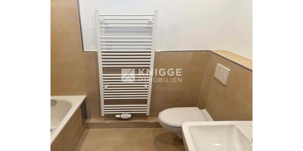 +++ 3503 - Bungalow mit viel Platz und Garage in ruhiger Lage von Herkenrath +++ 6 zimmer